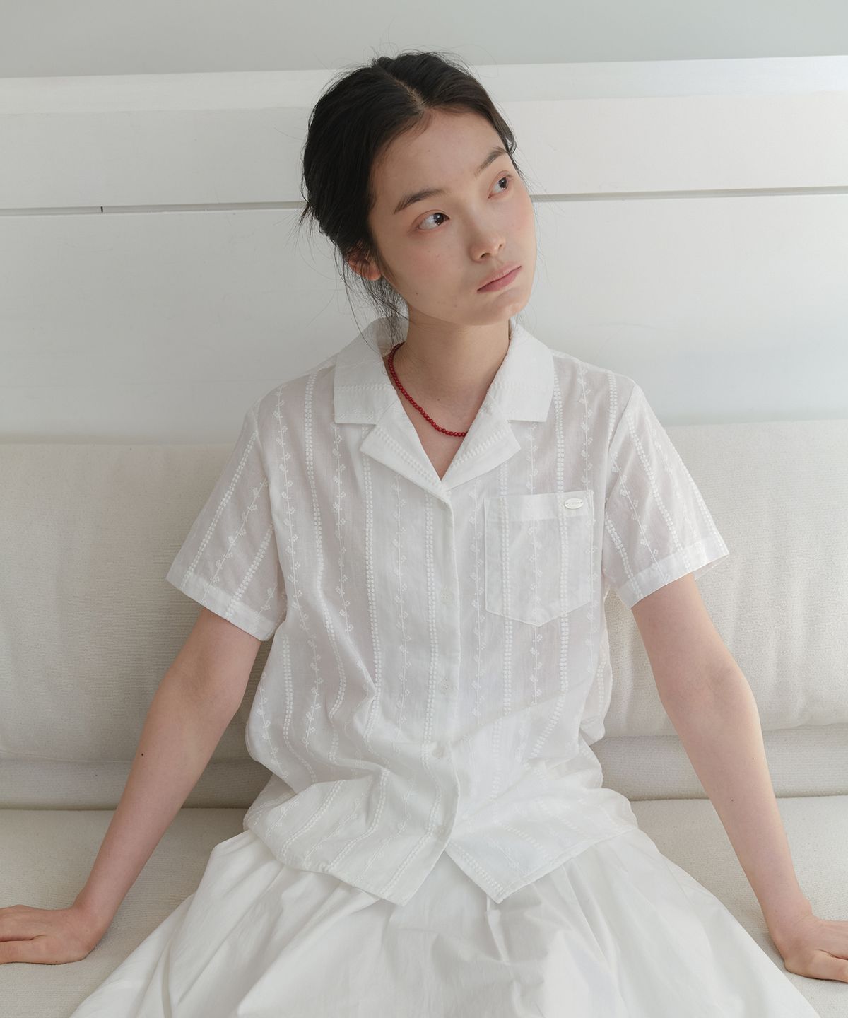 엽페(YUPPE) LACE OLIVE SHIRT_WHITE
