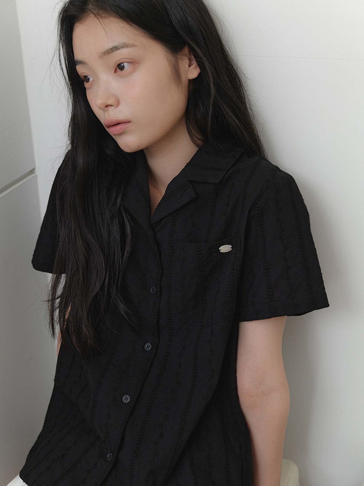 엽페(YUPPE) LACE OLIVE SHIRT_BLACK