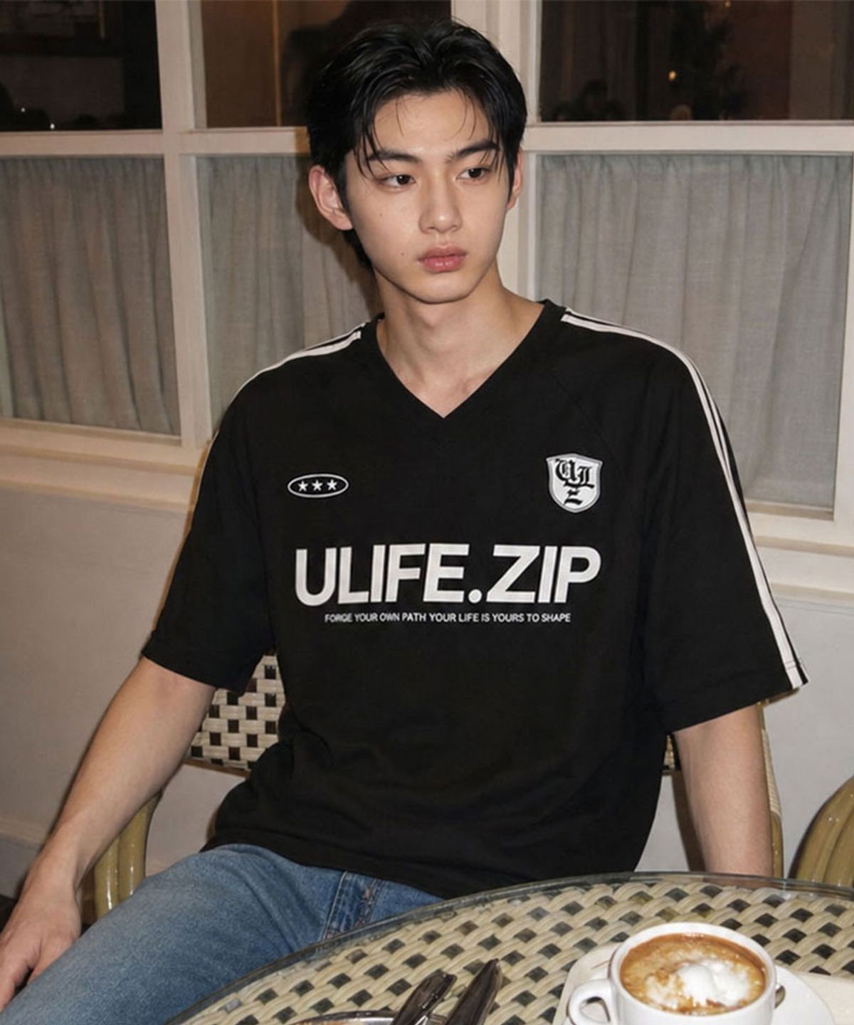 유라이프지(ULIFEZIP) 챔피언스타 오버핏 트랙 브이넥 반팔티 4 Color [ULZV_5005]
