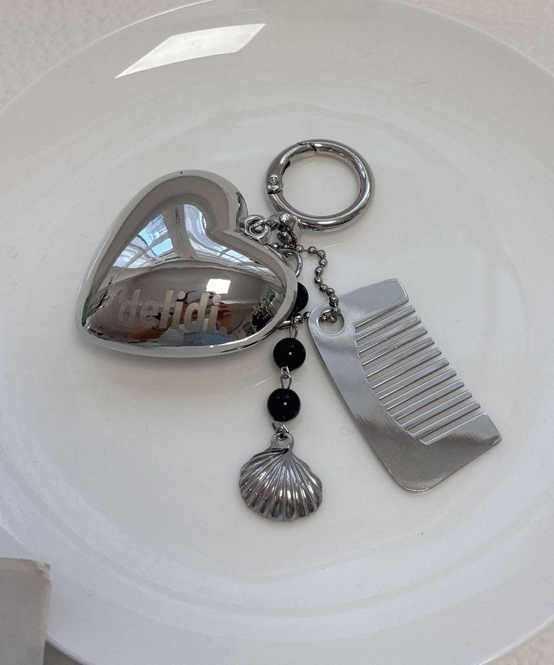 Bubbly heart comb keying