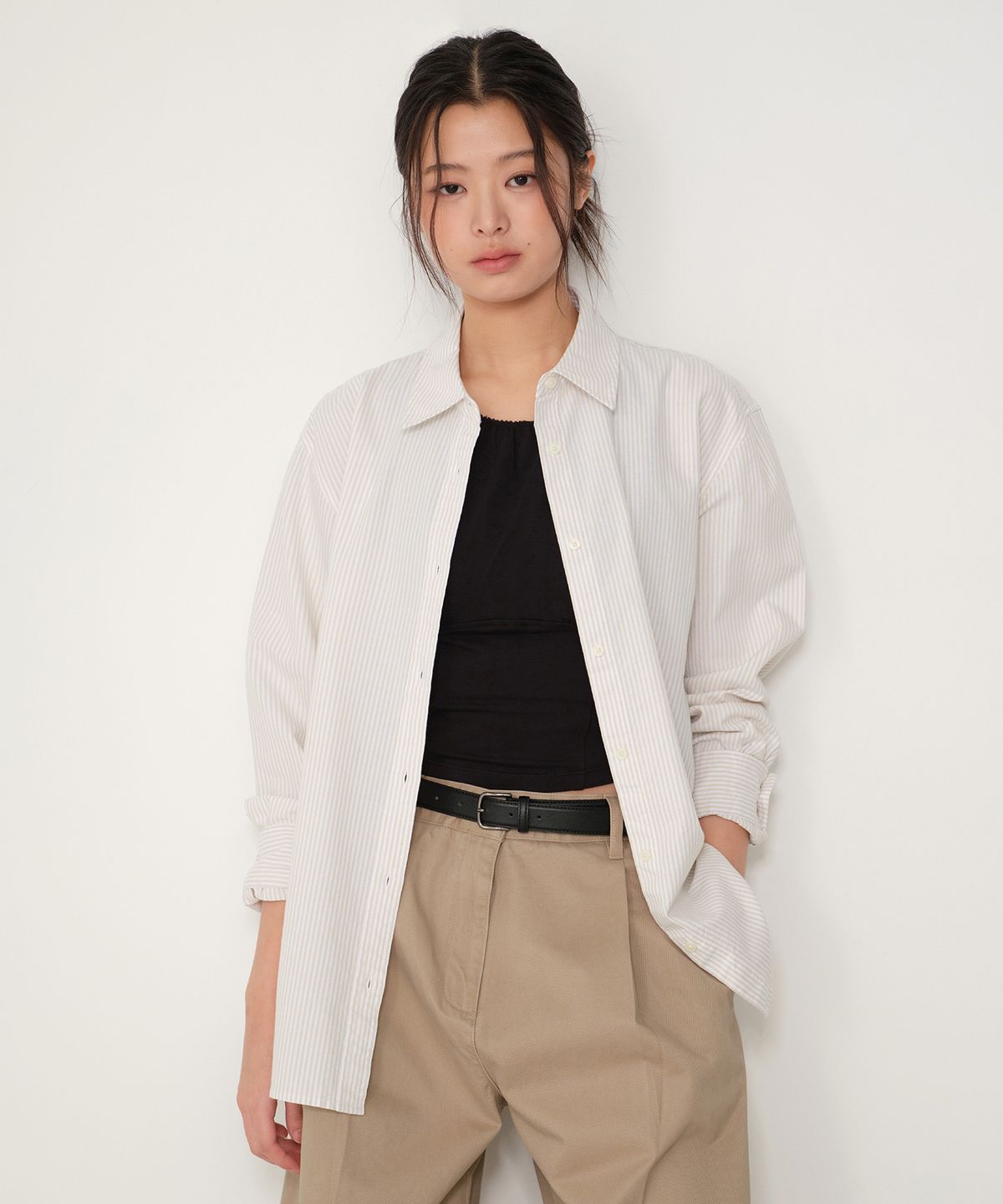무신사 스탠다드 우먼(MUSINSA STANDARD WOMAN) 우먼즈 스트라이프 릴렉스드 옥스포드 셔츠 [화이트/라이트 베이지]
