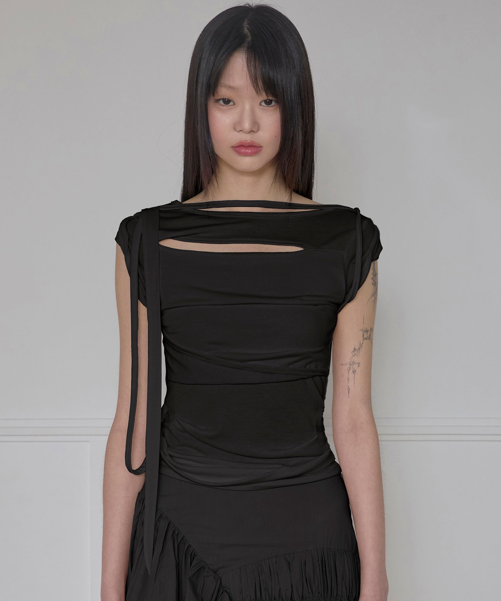初売り旅行 Asymmetrical FLAREUP | MUSINSA Draped T-Shirt Roll-Up Strap トップス