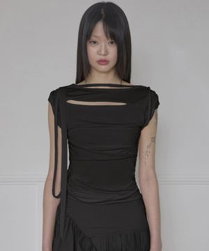 Asymmetrical Draped Strap Roll-Up T-Shirt (FL-170_Black)
