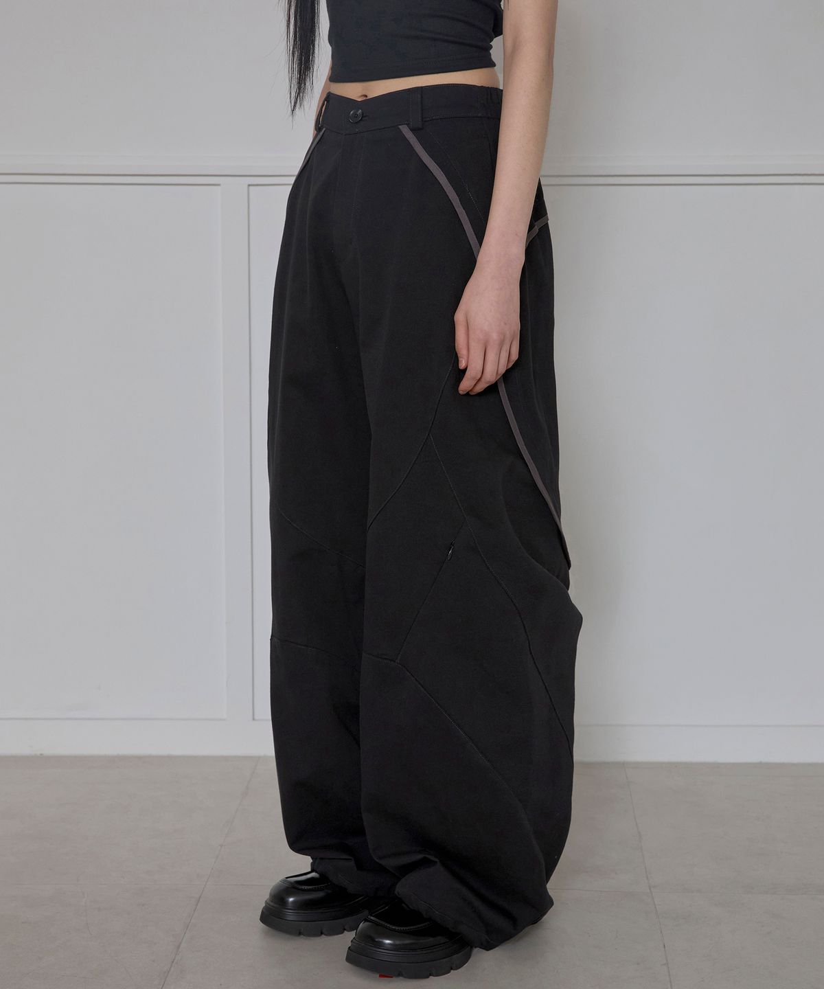 플레어업(FLAREUP) Asymmetrical Wide Pants (FL-253_Black)