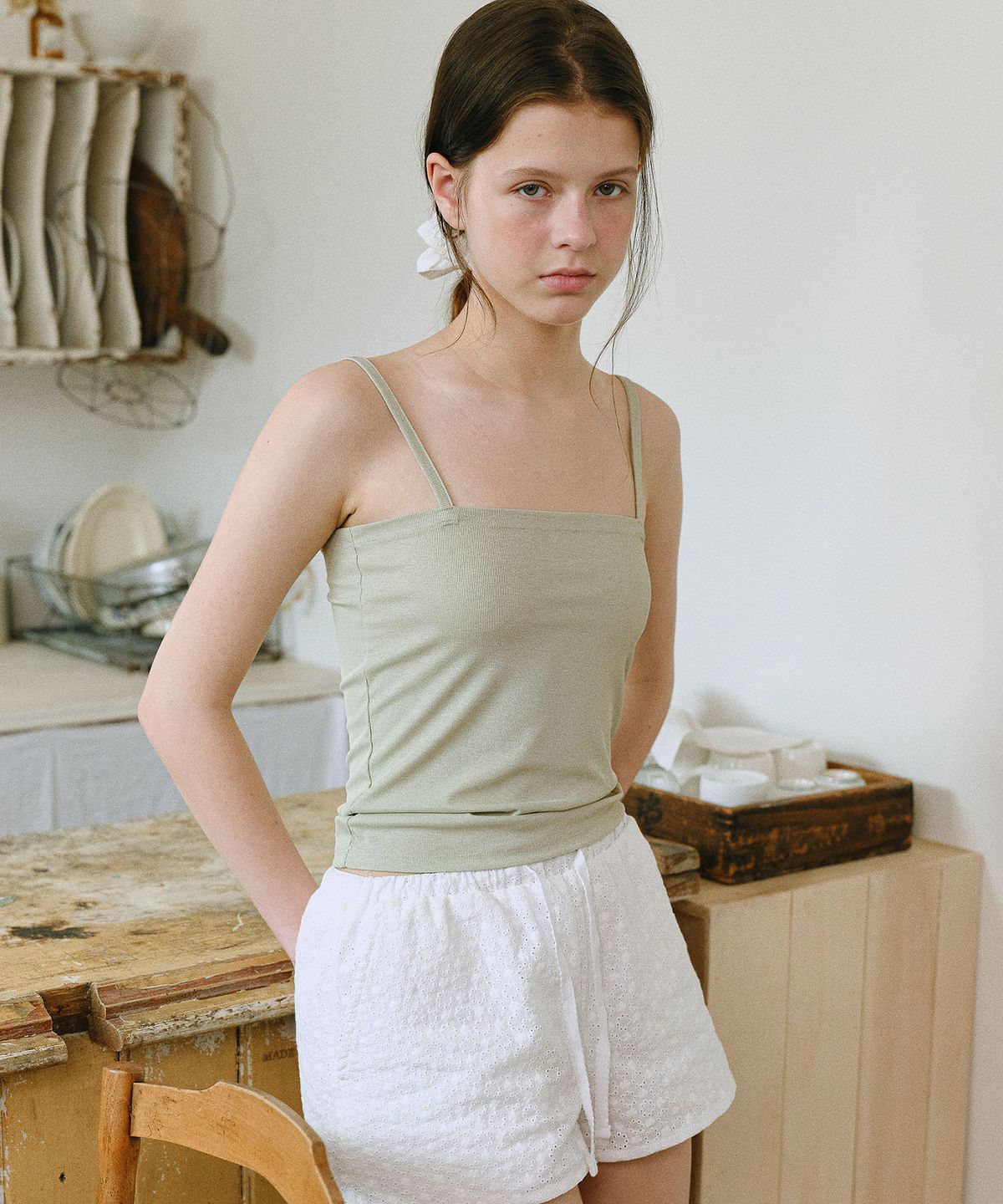 앤니즈(ANDNEEDS) Ness sleeveless (olive)