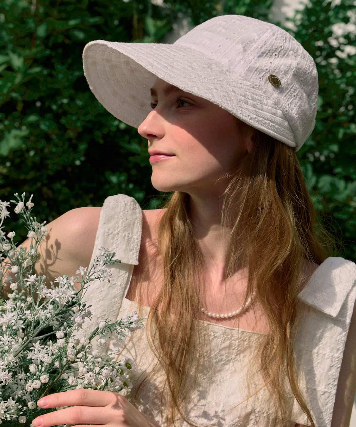 논로컬(NONLOCAL) Amy Lace Sun Visor - White