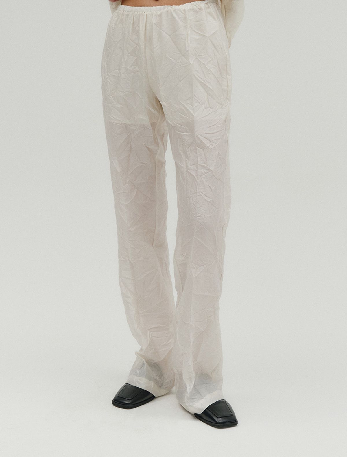 솔티페블(SALTY PEBBLE) CRINKLED SHEER BANDING PANTS [IVORY]