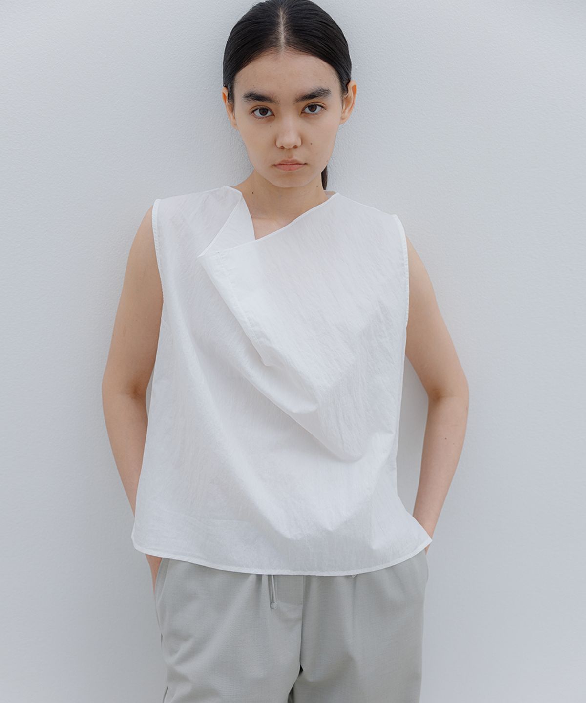 모헤(MOHAE) Cowl neck blouse _ white