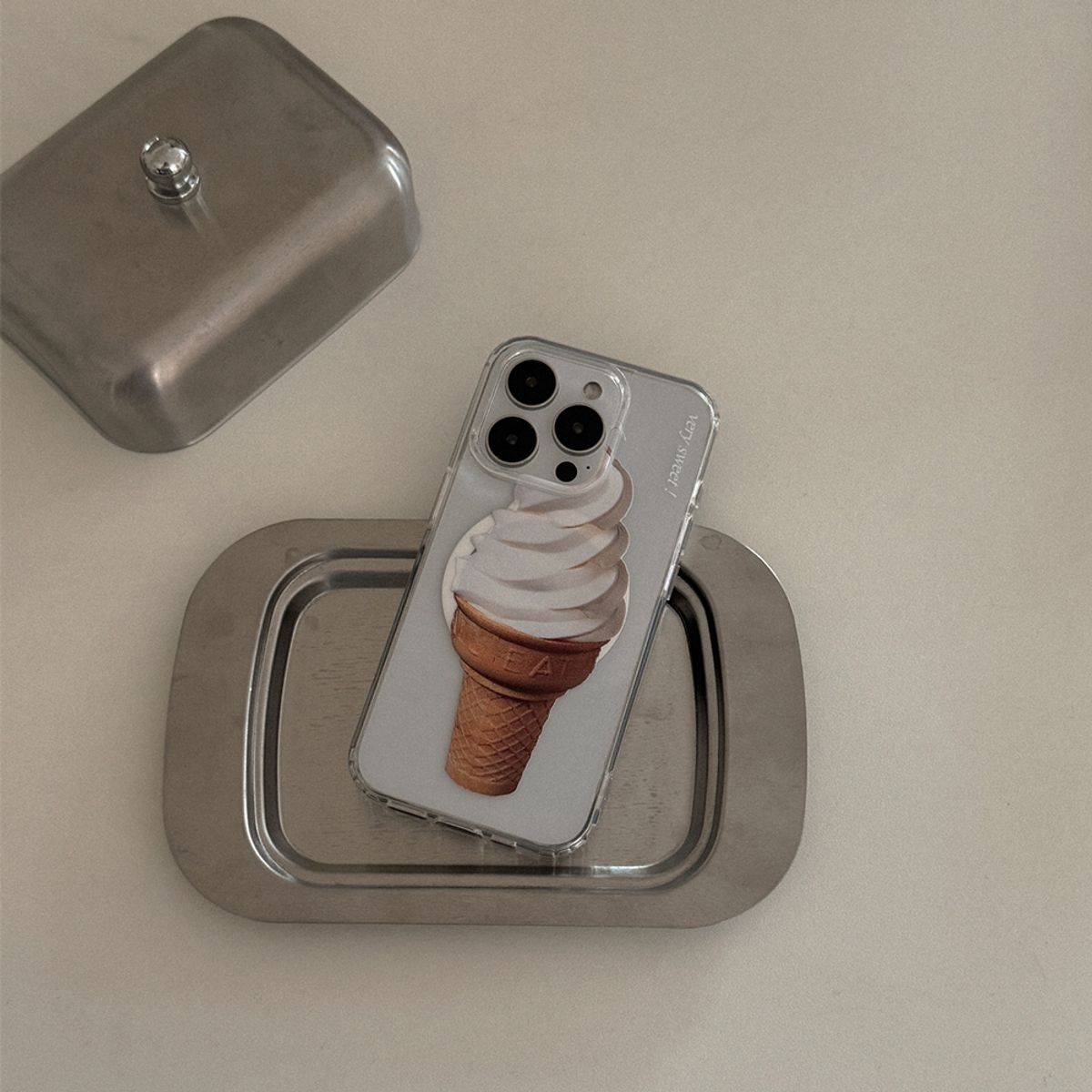 메이드모먼(MADEMOMENT) sweet ice cream 디자인 [맥세이프 젤하드 폰케이스]