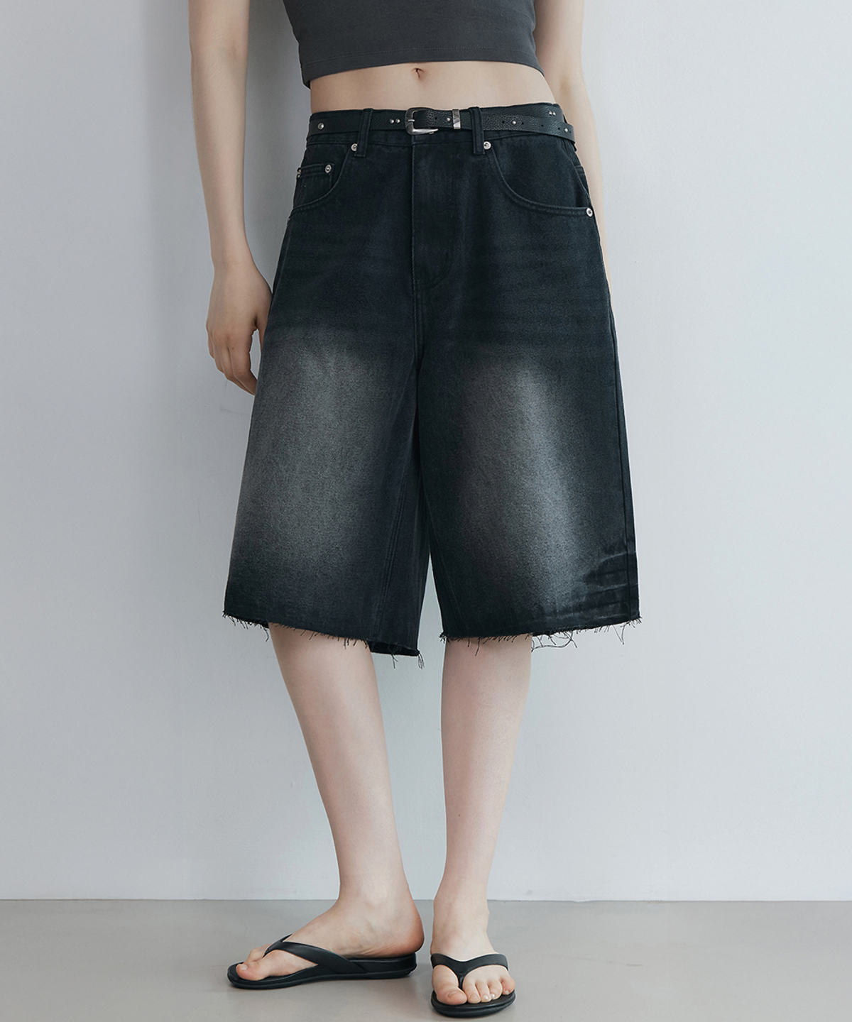 어널러코드 우먼(ANOLORCODE WOMAN) 도밍고 컷오프 데님 (블랙)