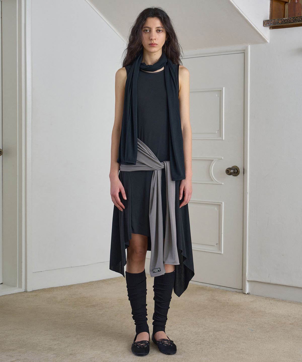 시메트릭 퍼센트(SYMMETRICPERCENT) Unbalance Hool Dress / Black