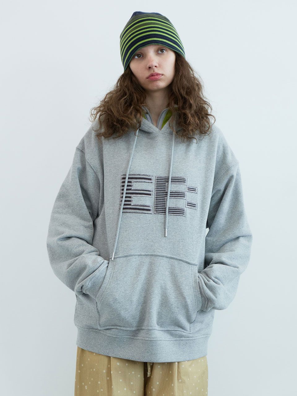ENZO BLUES Pixel Logo Hoodie パーカー グレー MUSINSA | ENZO BLUES Pixel Logo Boxy Hoodie (Grey)
