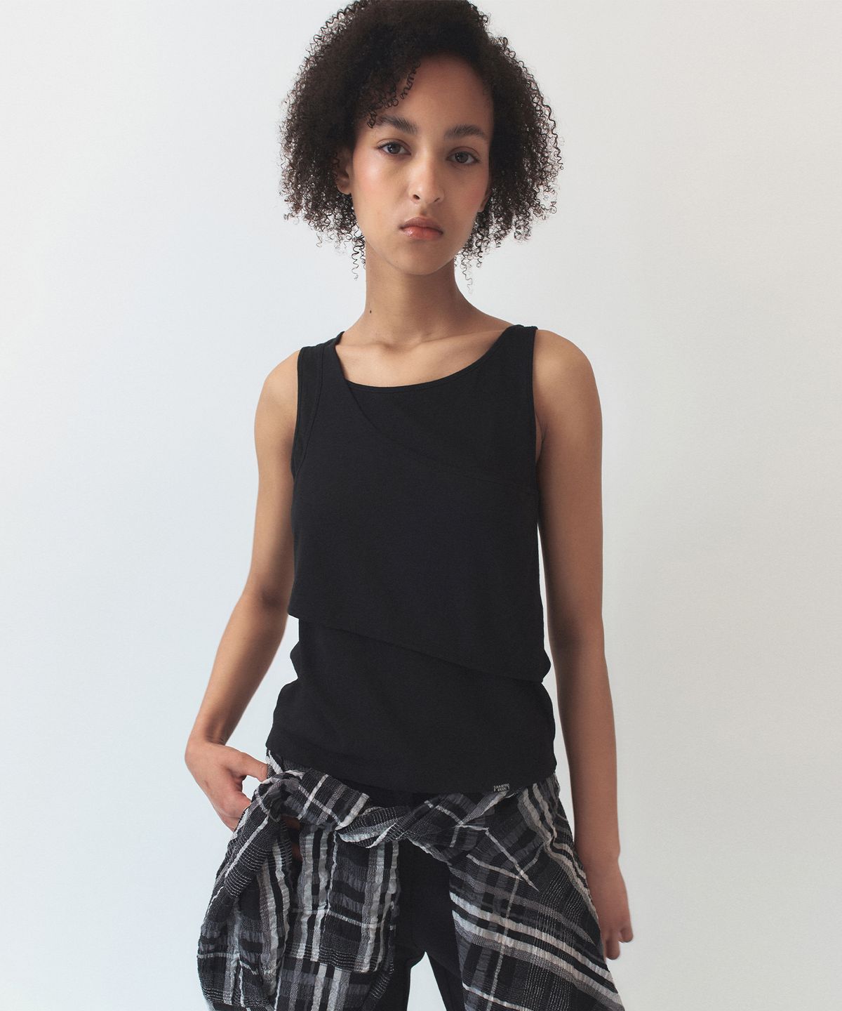 시메트릭 퍼센트(SYMMETRICPERCENT) Cotton Linen Double Sleeveless / Black