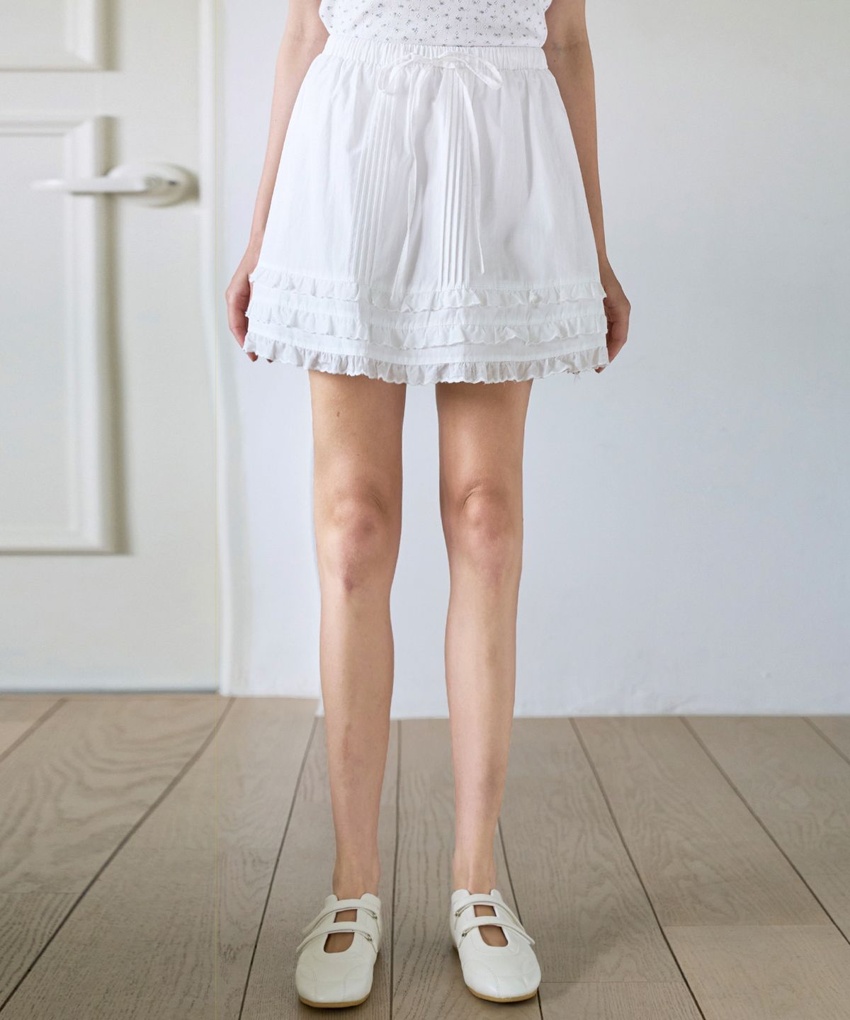 슬로우롤리(SLOWLOLLI) Tiered frill pintuck mini skirt - Ivory
