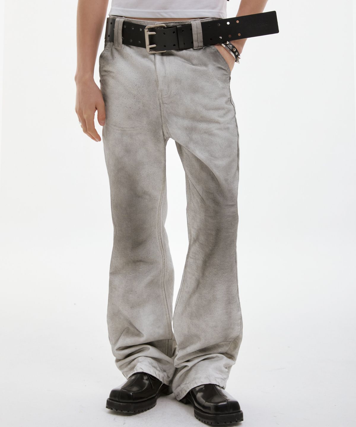 이에스씨 스튜디오(ESC STUDIO) attractive bootcut jeans (white)