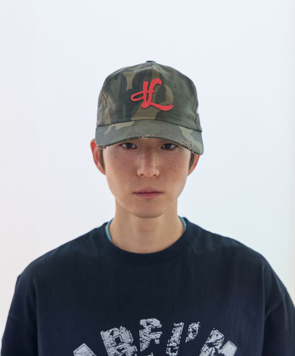 런던파퓸스 아카이브(LONDON PARFUMS ARCHIVE) CAMO TRUCKER CAP KHAKI