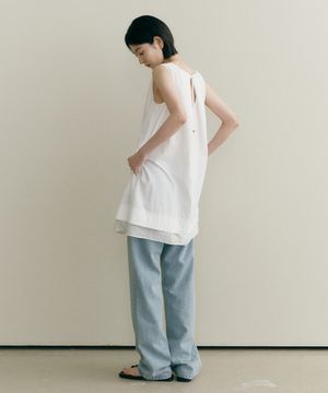 배색 포인트 슬리브리스 미니 원피스 화이트