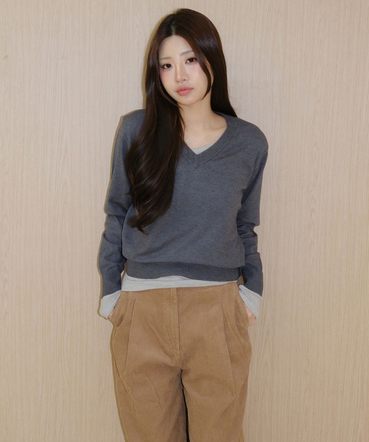 무신사 스탠다드 우먼(MUSINSA STANDARD WOMAN) 우먼즈 에센셜 브이 넥 니트 [미디엄 그레이]