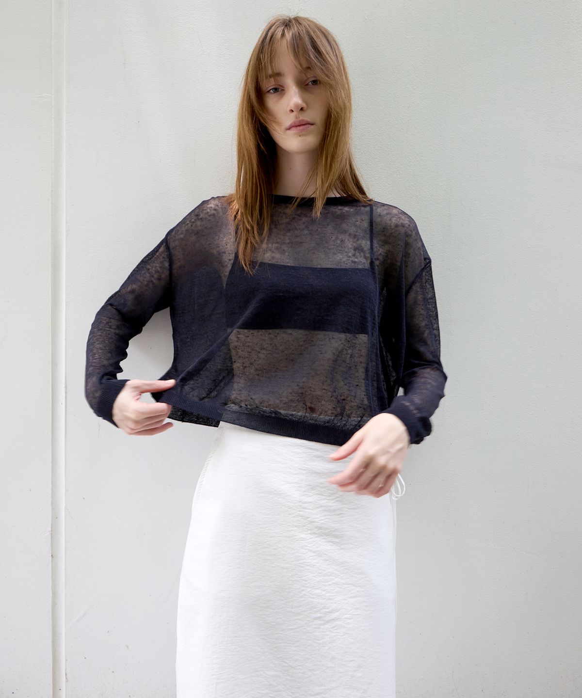르바(LEVAR) Sheer Linen Layered Knit Top - Deep Navy