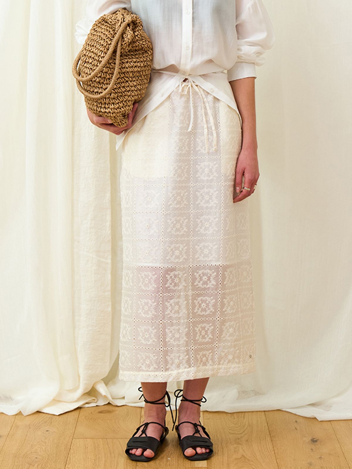 위메농(OUI MAIS NON) Atelier lace skirts