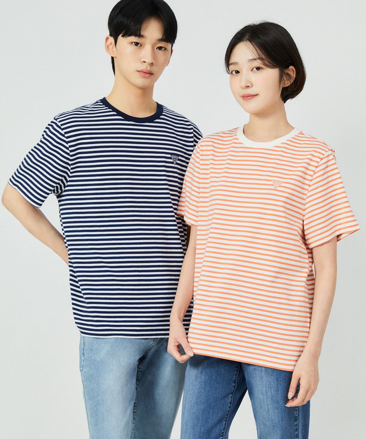 게스(GUESS) 4color 유니 세미오버핏 싱글 스트라이프 반팔티 NP2KE403