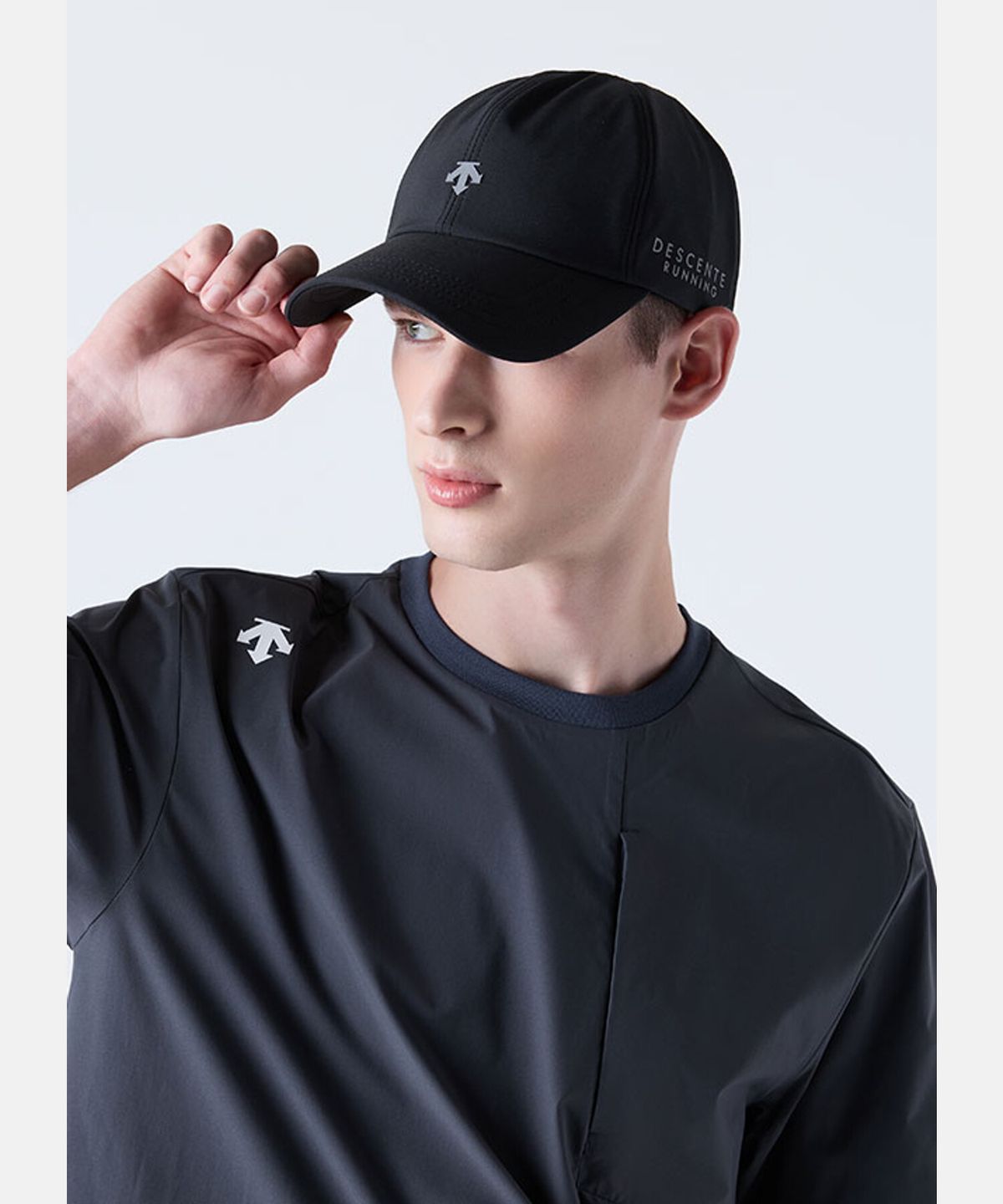 데상트(DESCENTE) 러닝 경량 볼캡 블랙(SQ323RCP72)