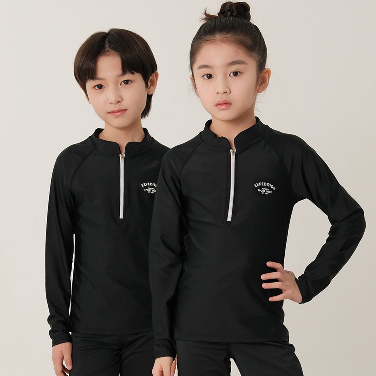 티에스스포츠(TS SPORTS) 아동 긴팔 반집업 래쉬가드 M2523