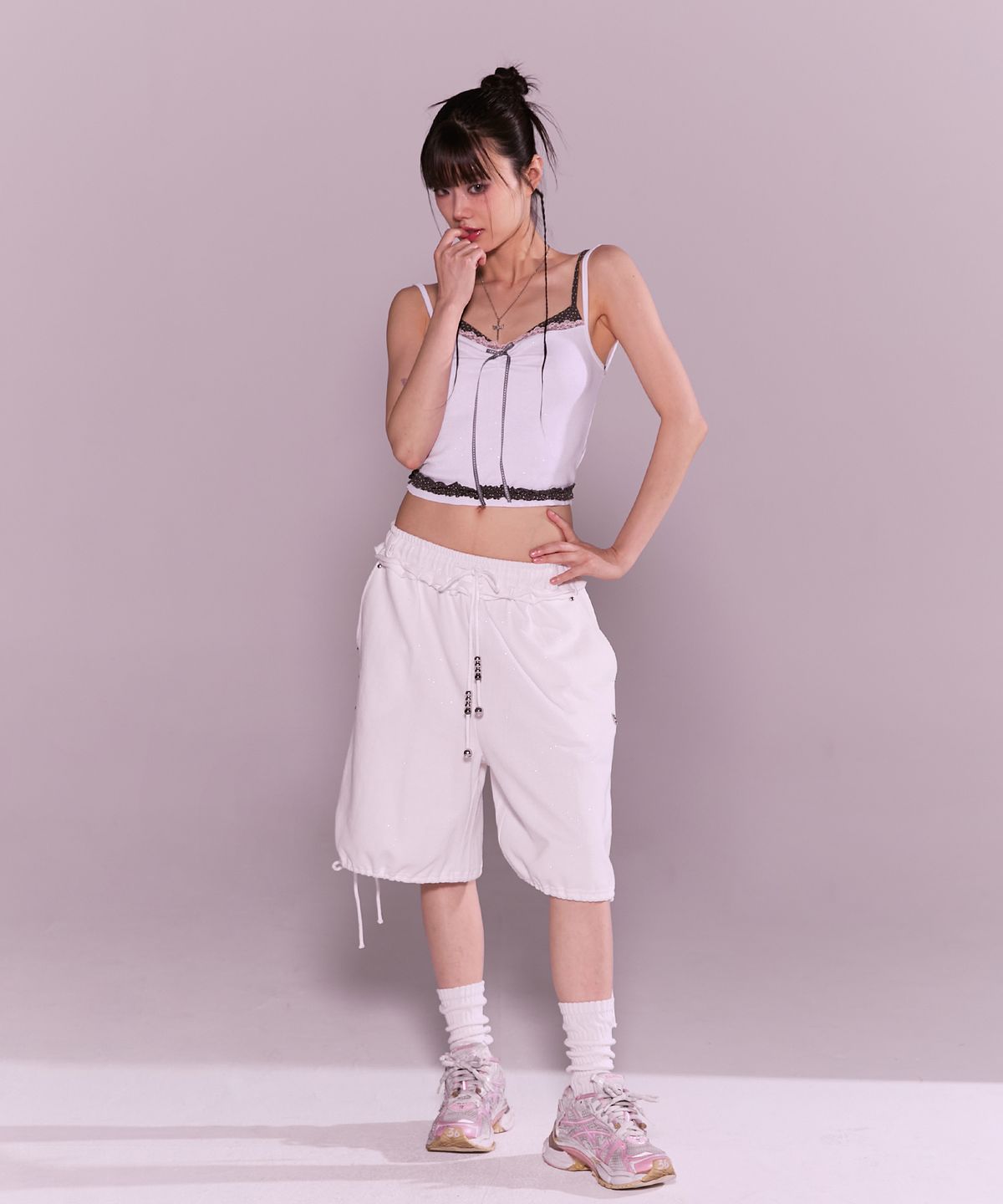 체리퀴리(CHERRYQUIRI) stud twinkle jogger bermuda pt - white