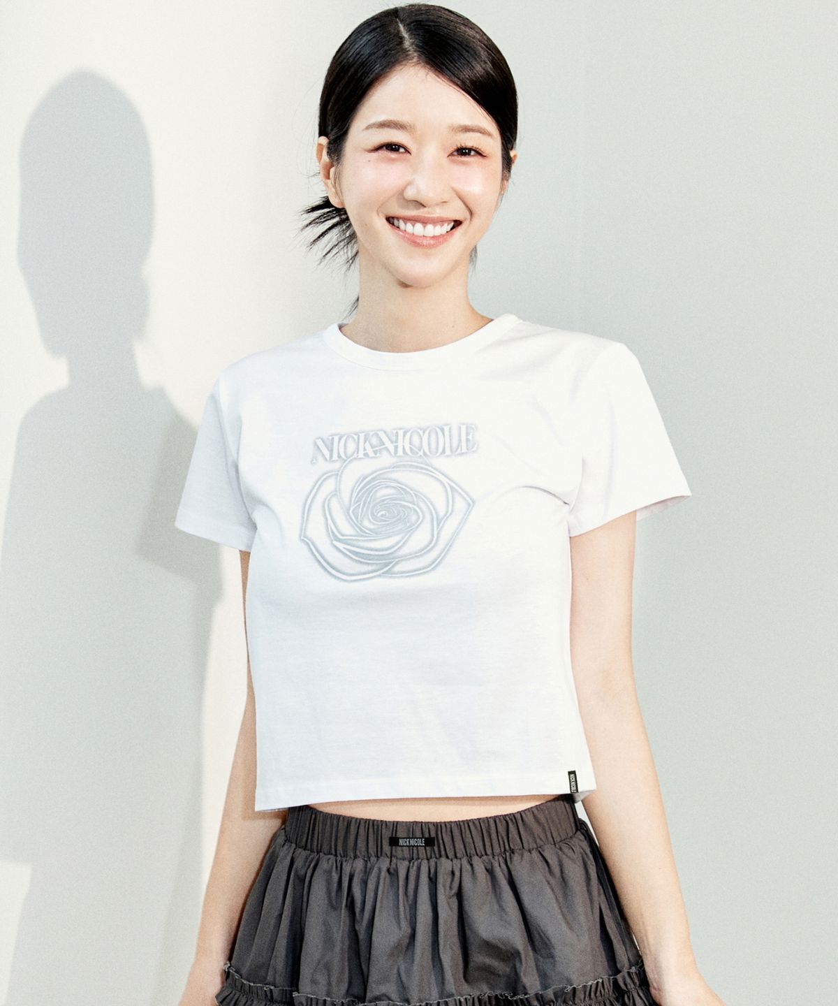 닉앤니콜(NICK&NICOLE) ROSE SHADOW CROP TOP_WHITE GRAY
