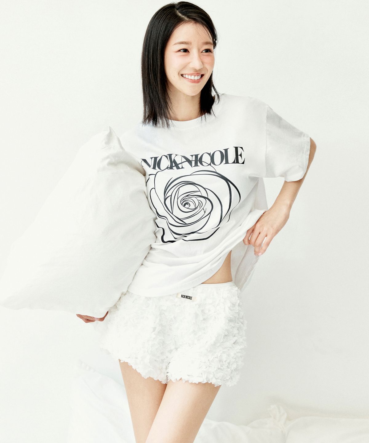 닉앤니콜(NICK&NICOLE) FLOWER MICRO SHORT PANTS_IVORY