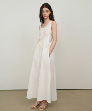 스트링 슬리브리스 드레스 / 화이트