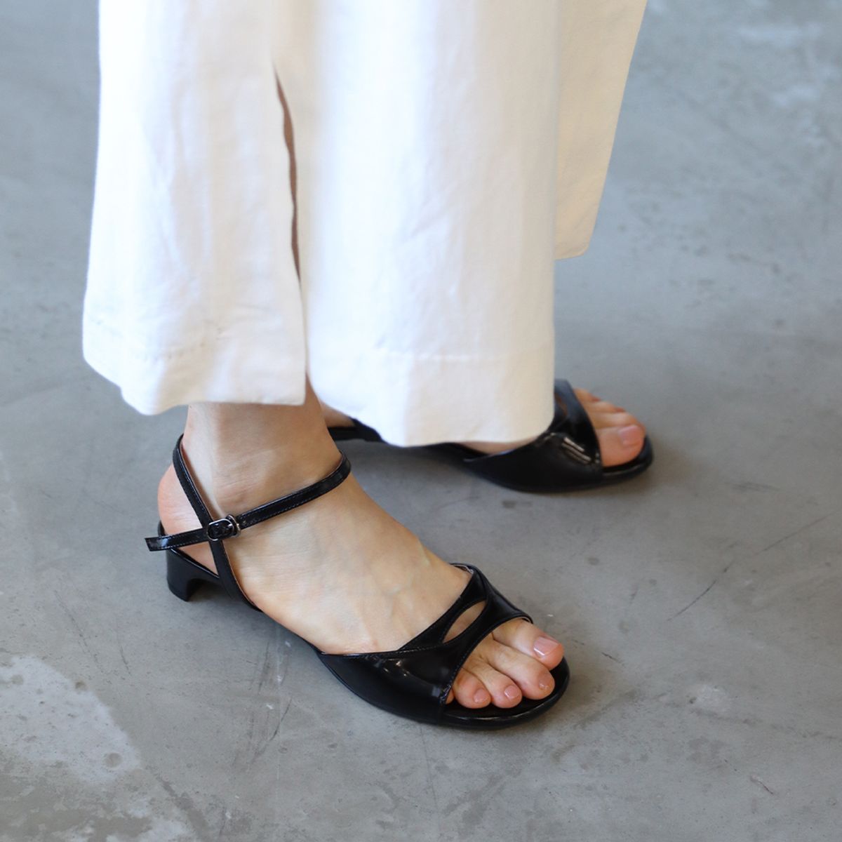 몰핀(MOLPIN) Cro Sandal_25011_black