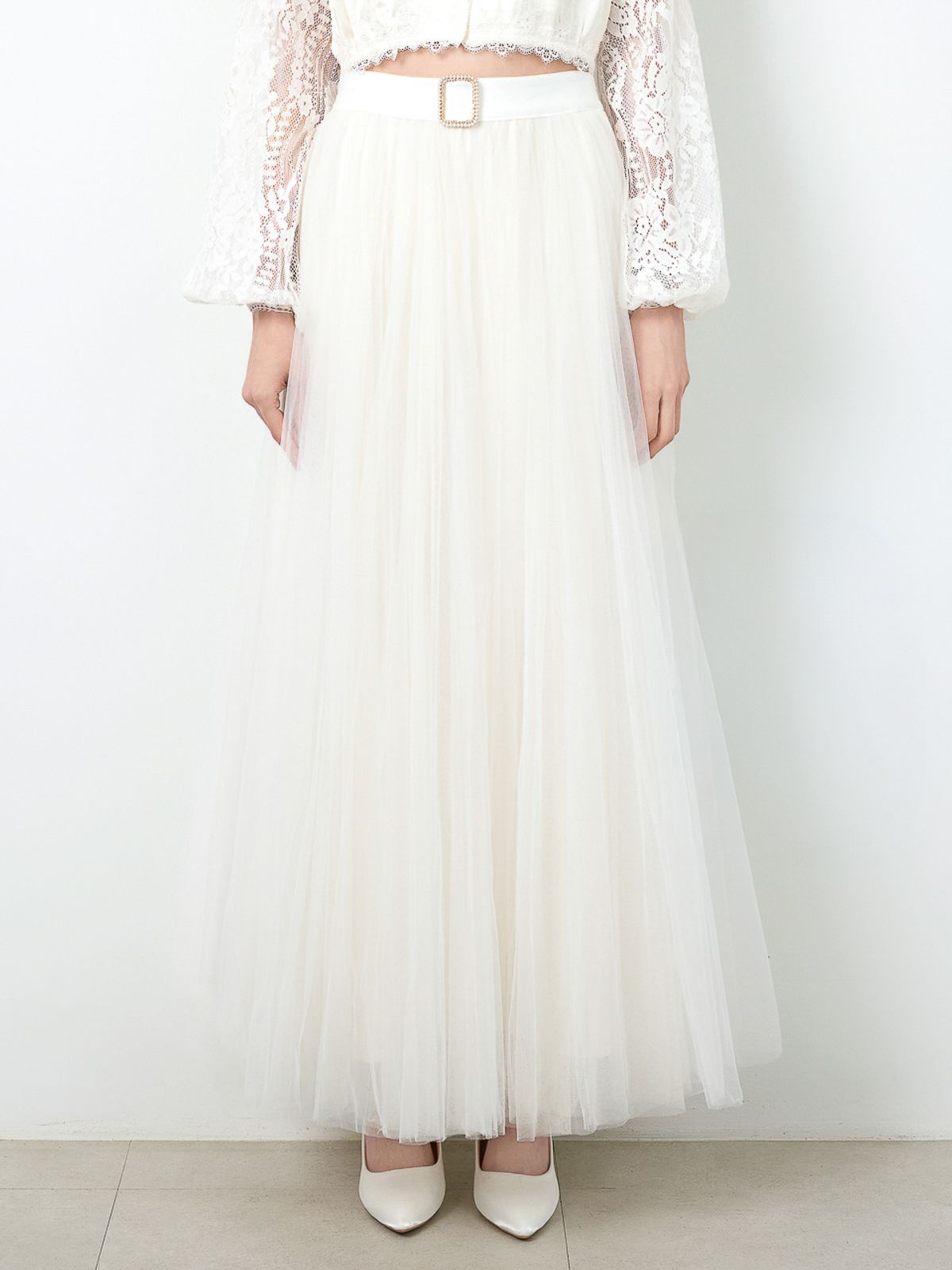 로에(LEAUET) Rosalie Tulle and Rayon Satin Maxi Skirt