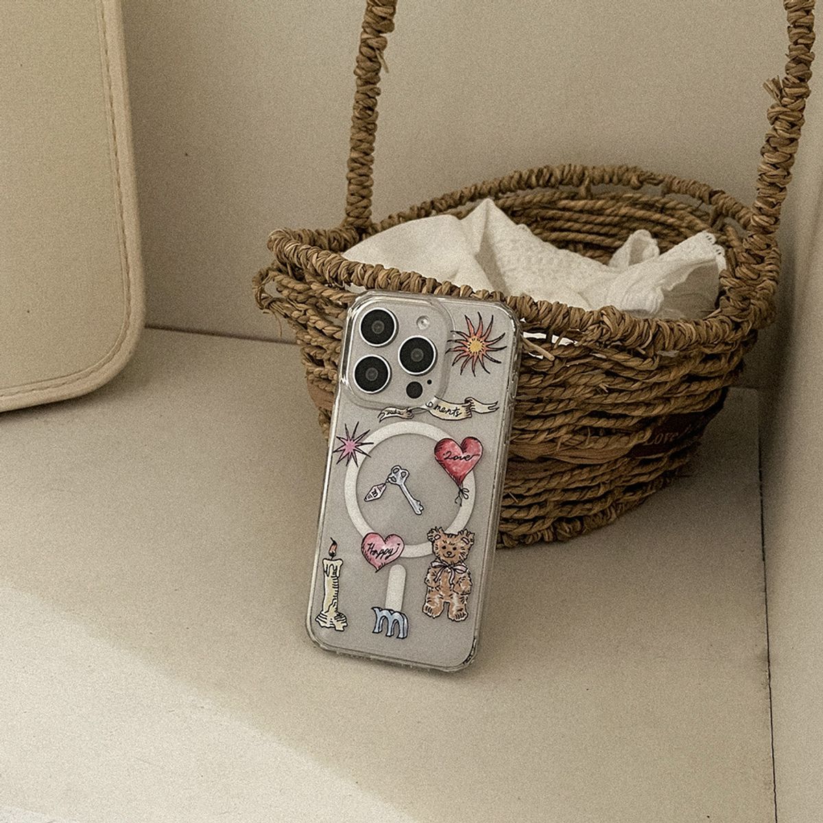 메이드모먼(MADEMOMENT) vintage drawing pattern 디자인 [맥세이프 젤하드 폰케이스]