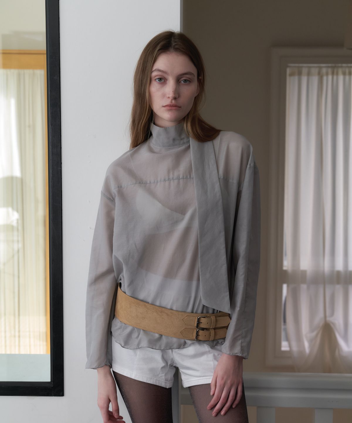앤테(AENTE) Silky cotton tie blouse - Silver gray