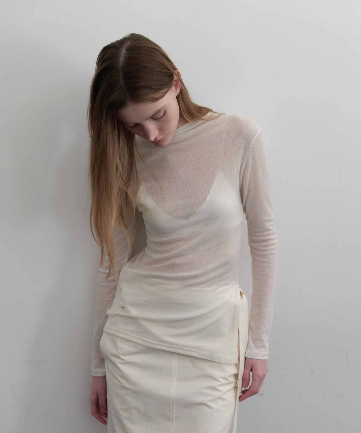 앤테(AENTE) Sheer slit t-shirt - Ivory