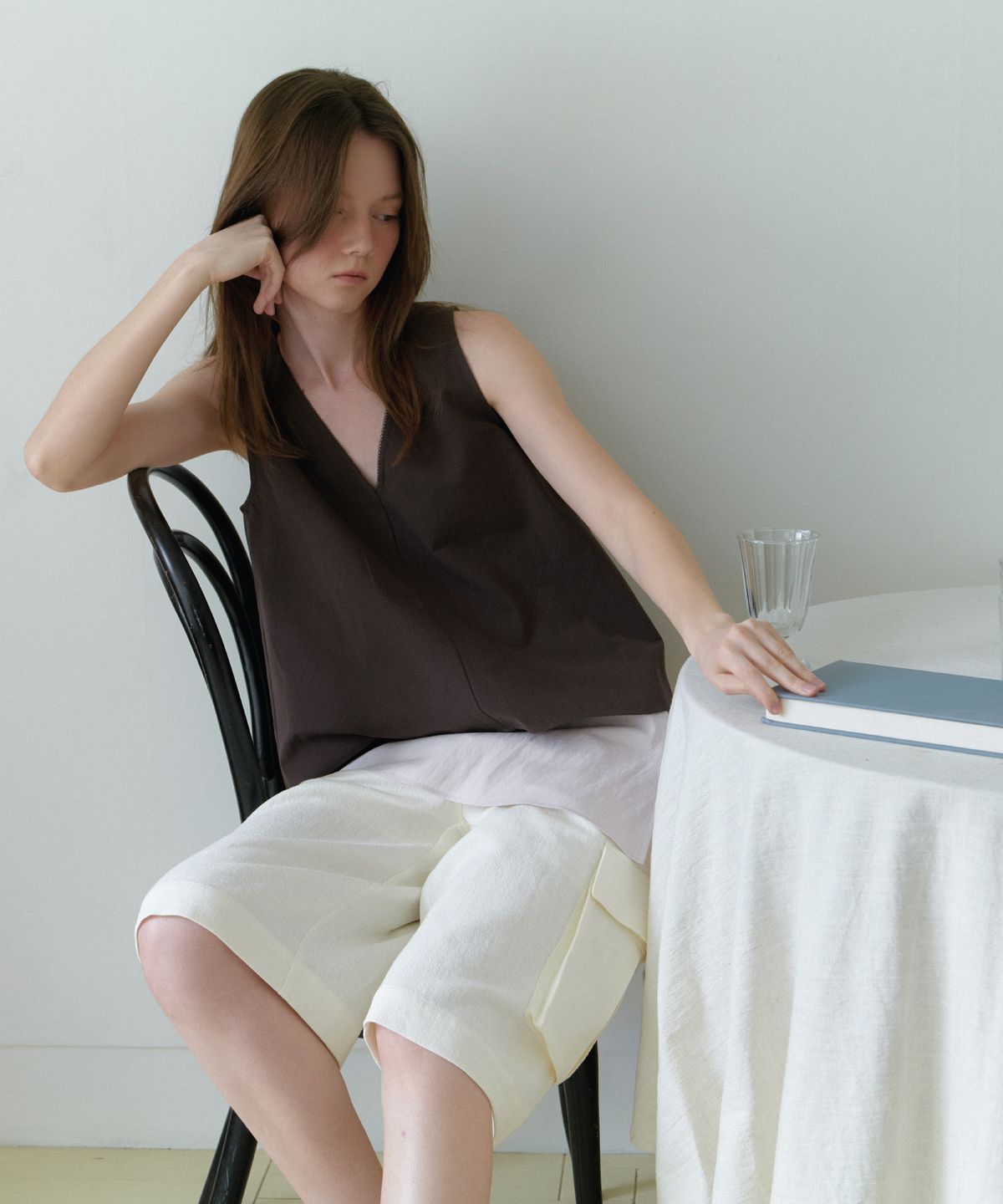 앤테(AENTE) V-neck lace Sleeveless - Brown