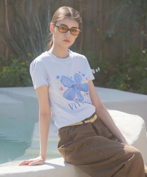 블루 플라워 슬림핏 티셔츠