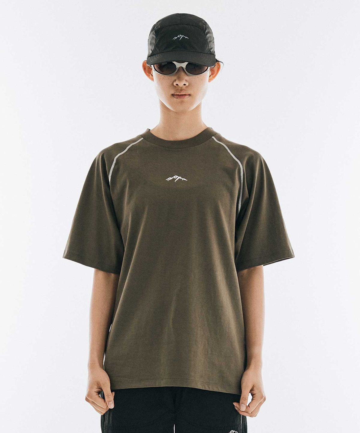 콜드웜(COLDWARM) Structured T-Shirt (Khaki) -Women-