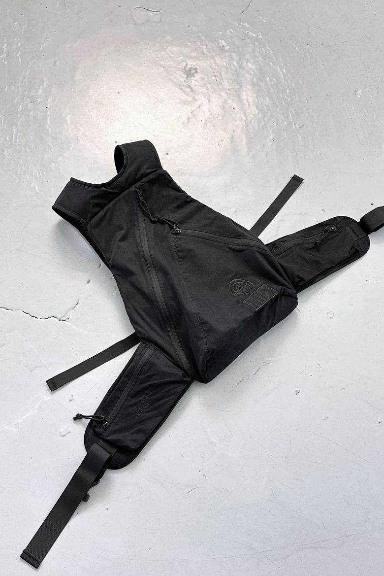 MPa CHEST BELT BAG (BLACK)