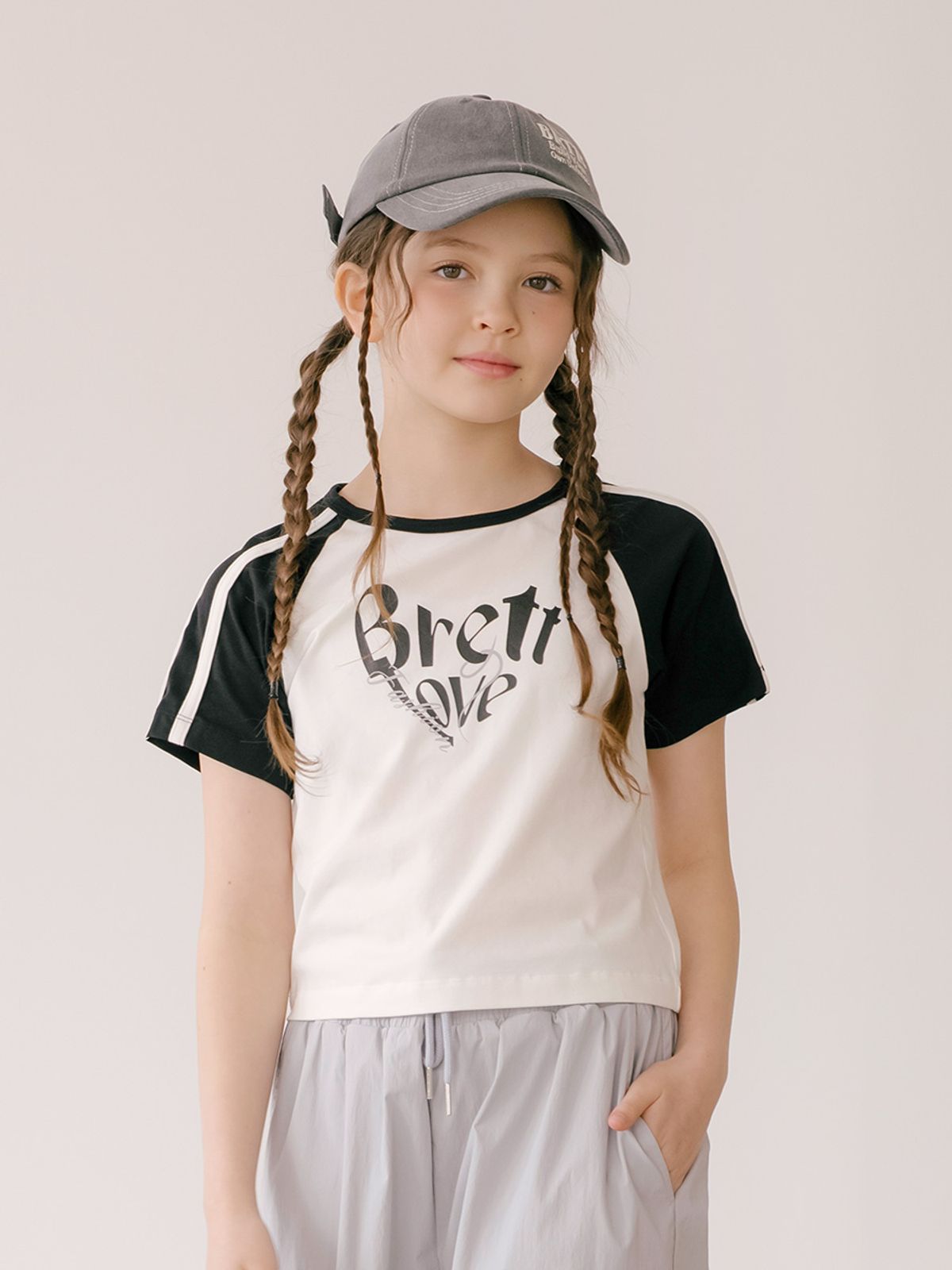 브렛테일러(BRETTAILOR) 스포티 브렛러브 반팔티(블랙)
