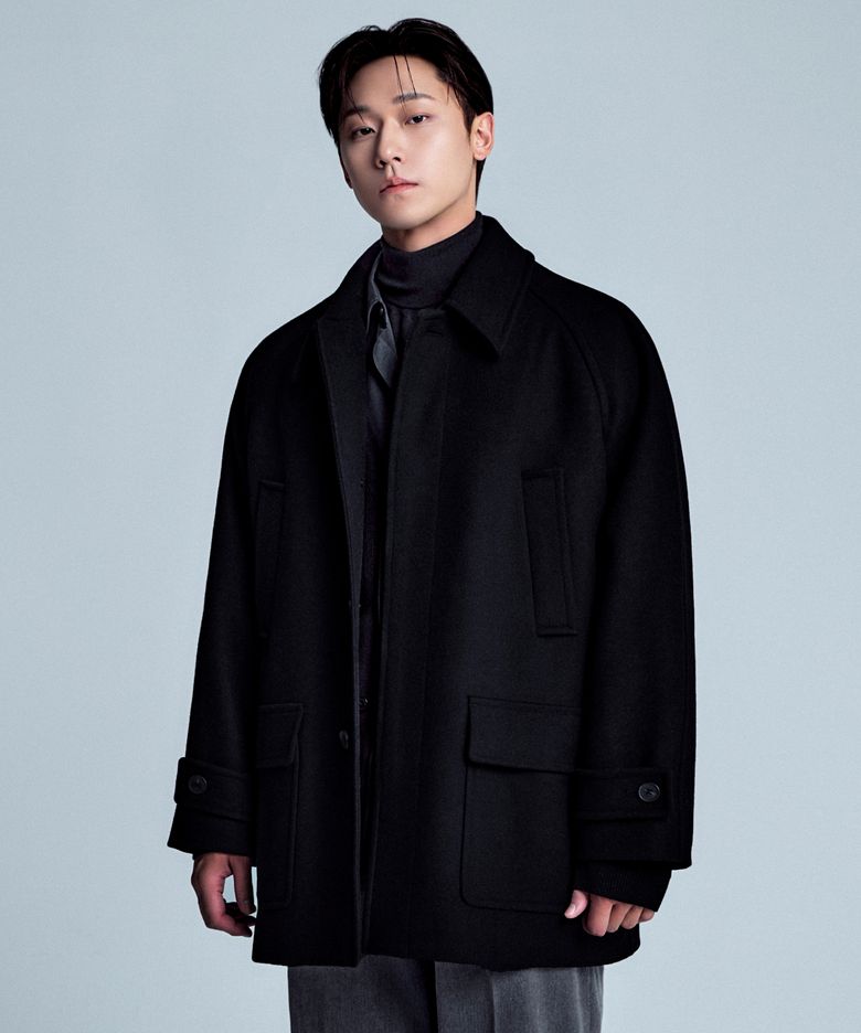 [이도현 PICK] 울 블렌드 오버사이즈 머프 포켓 하프 발마칸 코트 [블랙]