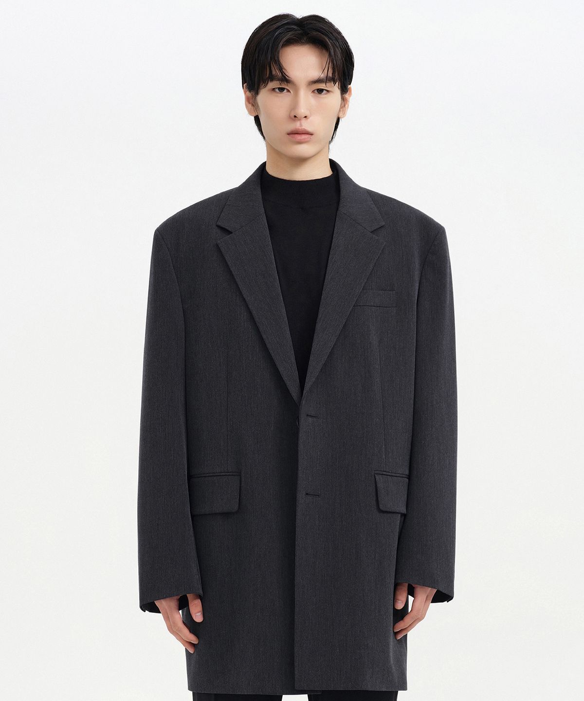 무신사 스탠다드(MUSINSA STANDARD) 오버 숄더 롱 블레이저 [차콜 그레이]