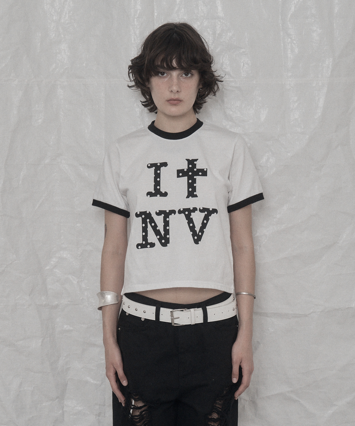 어니브(ANIV) DOT LOGO I LOVE T-SHIRT WHITE