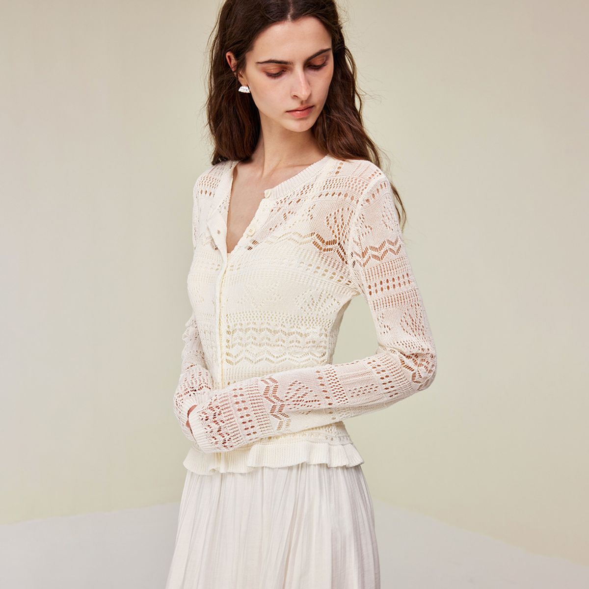 와이와이아이엠(YYIAM) YY_Hollow crochet knitted cardigan