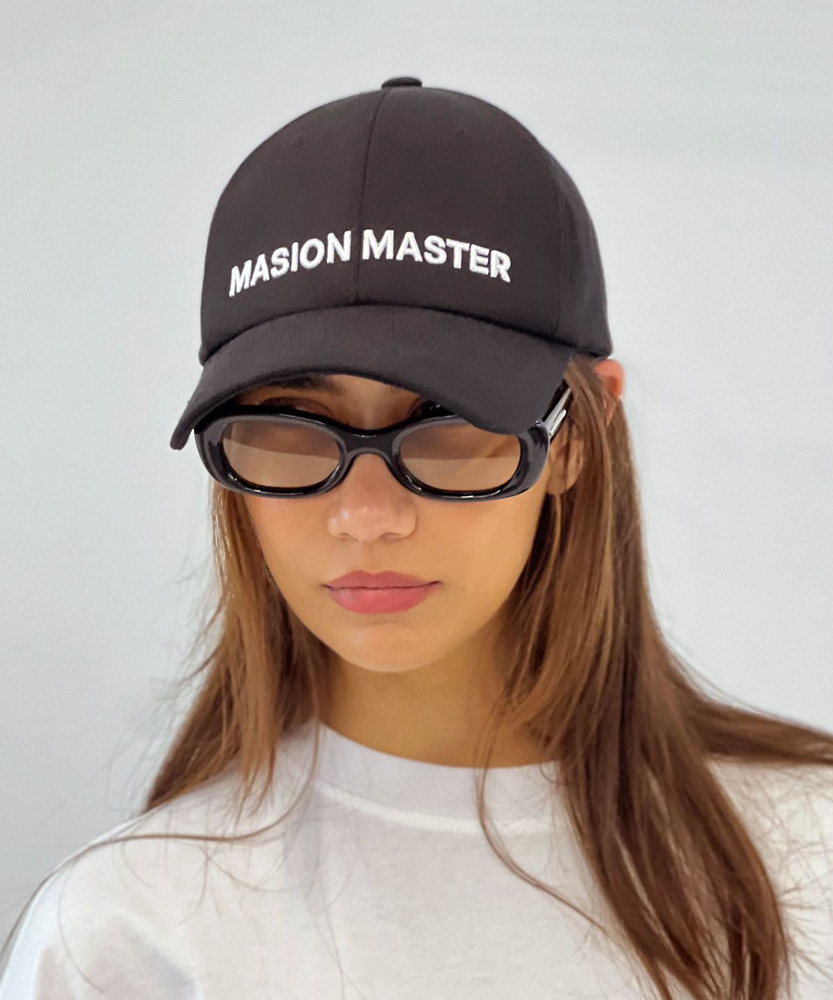 메종마스터(MAISON MASTER) 볼륨자수 볼캡