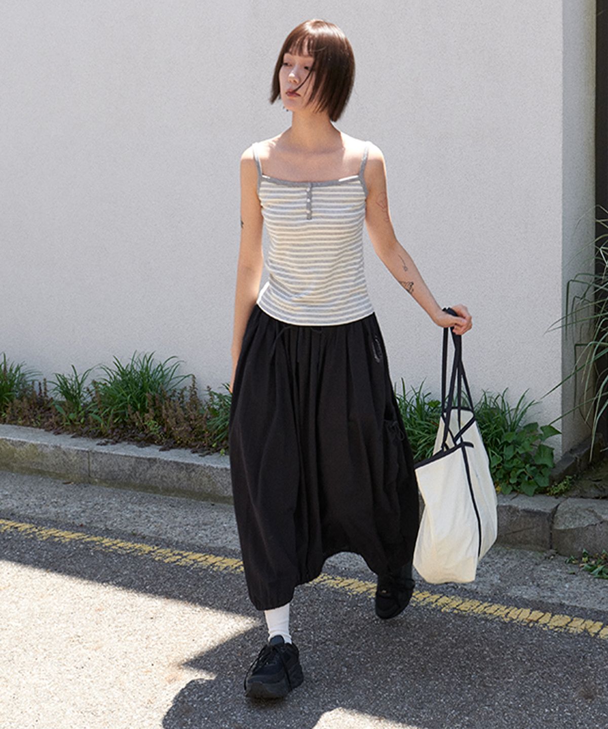 스텝어라운드(STEP AROUND) Soft stripe sleeveless top_GREY