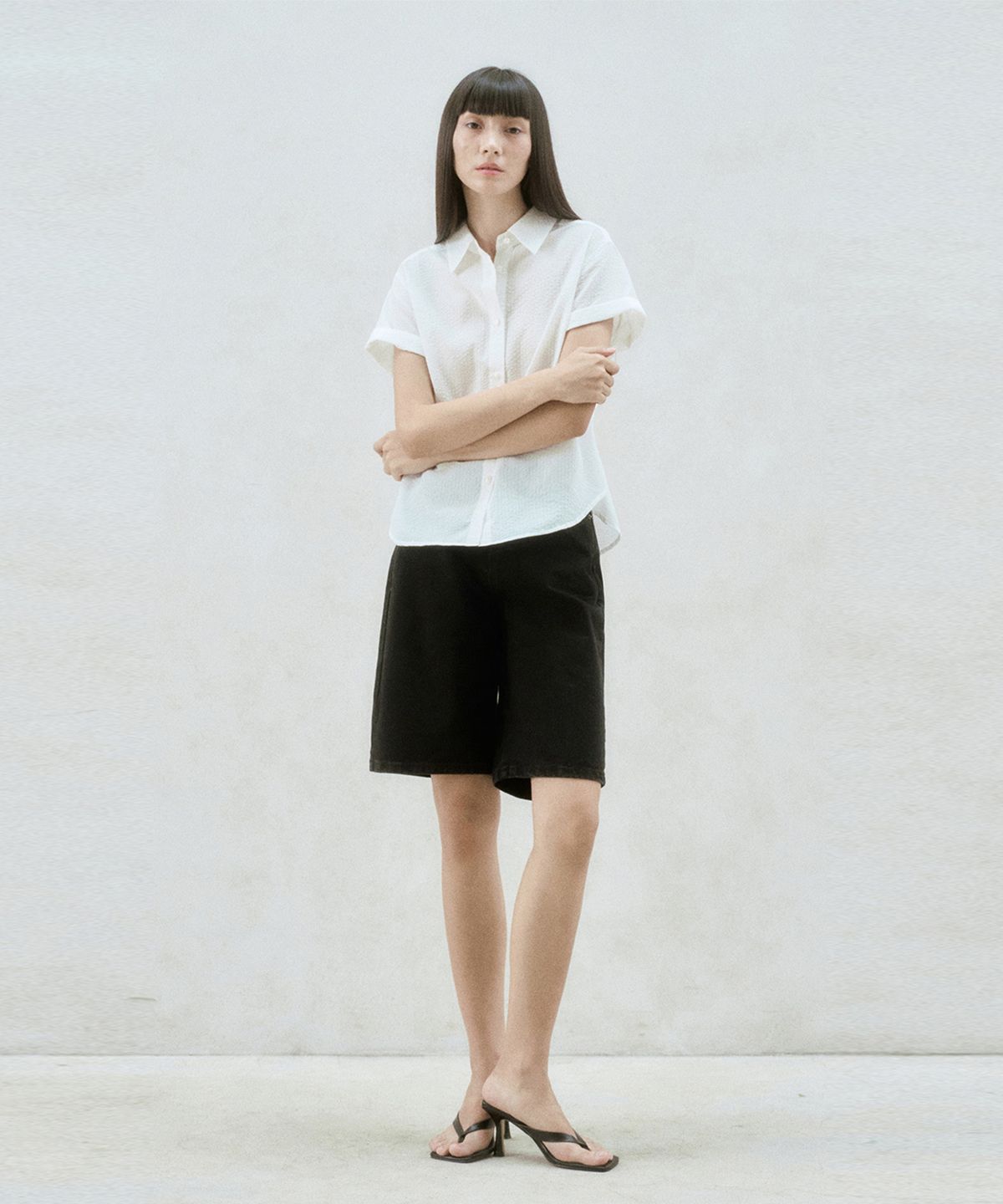 리이(RE RHEE) SIDE BUTTON SEERSUCKER SHIRT