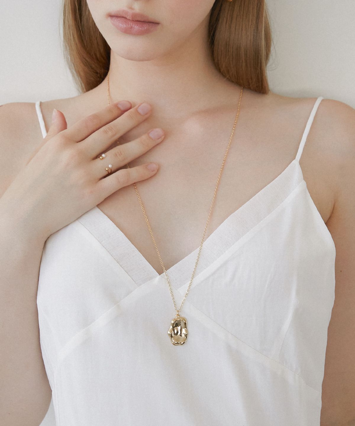 할렌(HALDEN) atypical frame pendant necklace (N040_gold)
