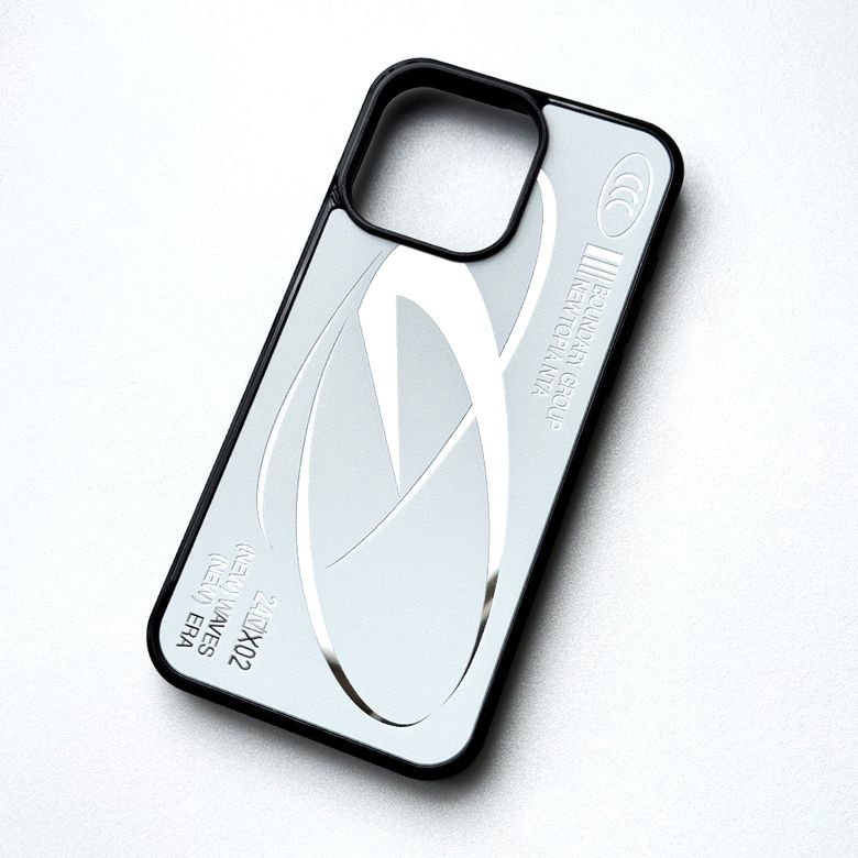 New Waves New Era Bumper Mirror Case (White)/(MagSafe)
